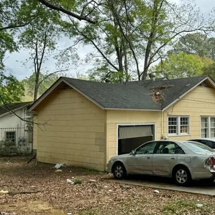 Buy this studio house on 119 West 20th Street in Laurel, MS 39440