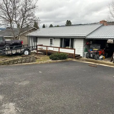 Buy this 4 bed house on 1109 South 2nd Street in Saint Maries, ID 83861