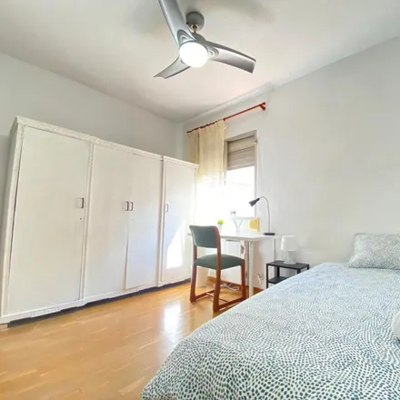 Rent this 4 bed room on Madrid in Pollo de Oro, Avenida de Nuestra Señora de Valvanera