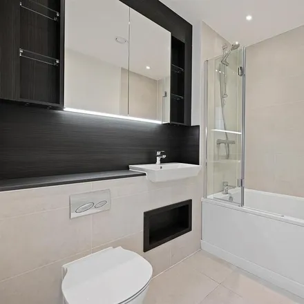 Image 7 - Western Avenue, London, W3 7AJ, United Kingdom - Apartment for rent