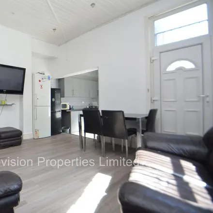 Rent this 7 bed townhouse on 22 Norwood Road in Leeds, LS6 1DX