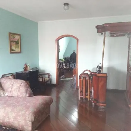 Rent this 3 bed house on Rua Japão in Centro, Diadema - SP