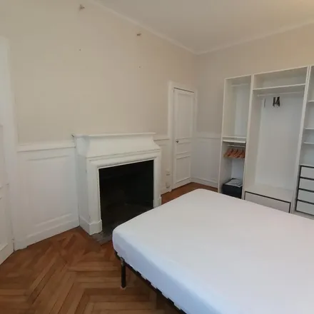 Rent this 4 bed apartment on 69 Rue Chanzy in 72000 Le Mans, France