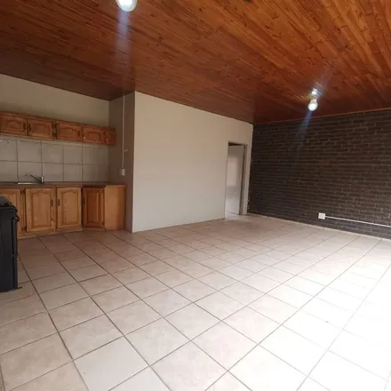 Image 2 - Blockbusters, Largo Road, Ekurhuleni Ward 75, Gauteng, 1559, South Africa - Apartment for rent