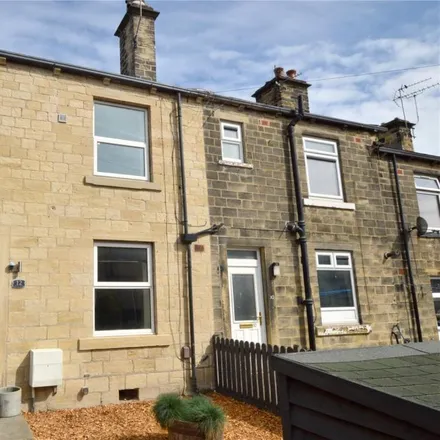 Rent this 2 bed house on Poplar Square in Farsley, LS28 5AW