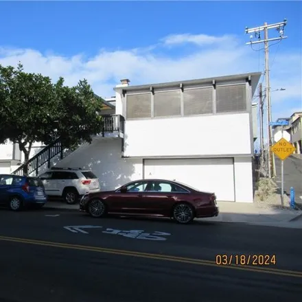 Rent this studio apartment on 1720 Highland Avenue in Manhattan Beach, CA 90266