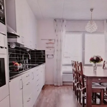 Rent this 4 bed apartment on Lindholmsallén 35 in 417 53 Gothenburg, Sweden
