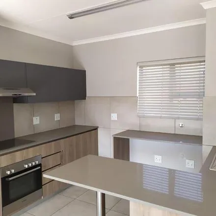 Image 4 - Louw Avenue, Lakefield, Benoni, 1461, South Africa - Apartment for rent