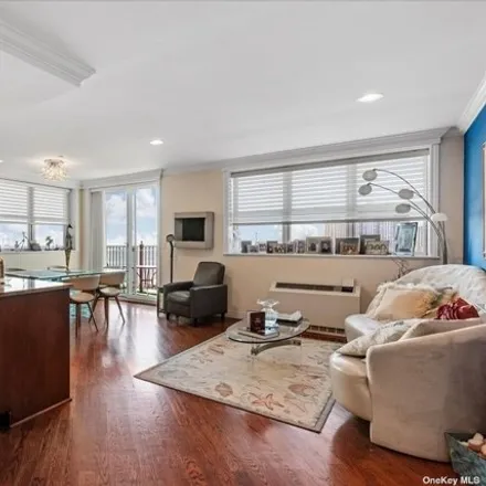 Image 7 - 156 Beach 9th Street, New York, NY 11691, USA - Condo for sale