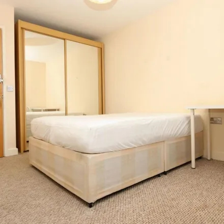 Rent this 3 bed apartment on Aspen Way in London, E14 9QS