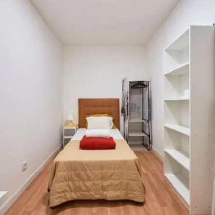 Image 2 - Rua Carvalho Araújo - Room for rent