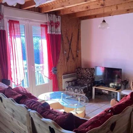 Rent this 3 bed house on Vosges
