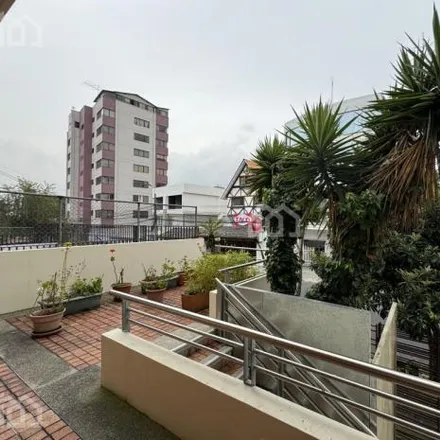Rent this 5 bed house on Avenida Isabel La Católica in 170109, Quito