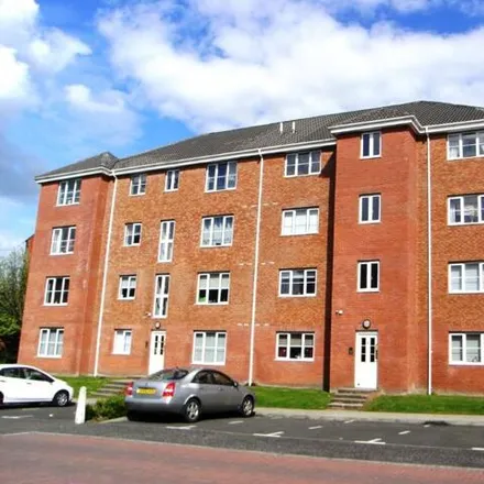 Rent this 2 bed apartment on Tullis Gardens in Glasgow, G40 1AJ