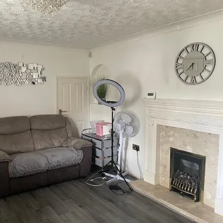 Image 2 - Oxengate, Arnold, NG5 6FY, United Kingdom - Duplex for rent