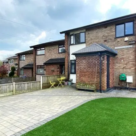 Buy this 3 bed house on Chain Bar Lane in Hattersley, SK14 6QH