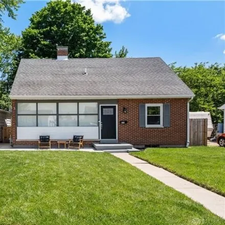 Buy this 4 bed house on 1172 Oakhill Avenue in Fairborn, OH 45324