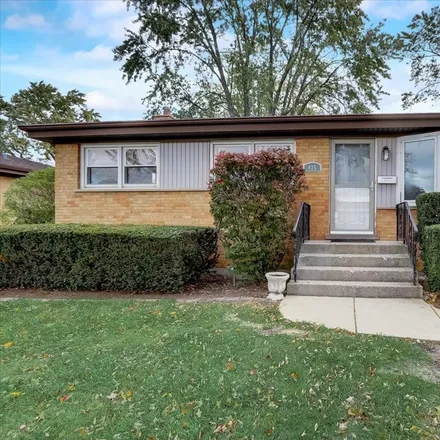 Buy this 3 bed house on 475 Vassar Lane in Des Plaines, IL 60016