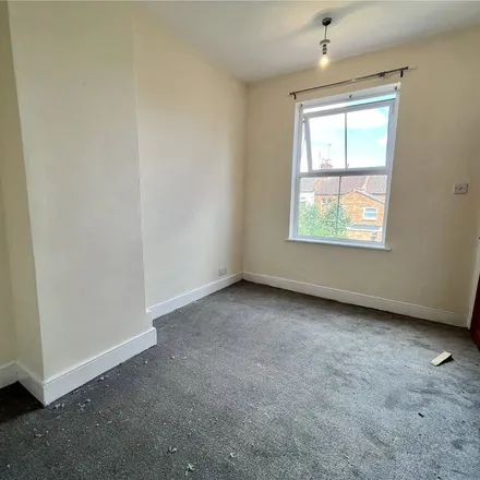 Image 9 - Cyril Street, Northampton, NN1 5EH, United Kingdom - Apartment for rent