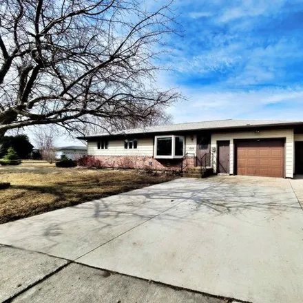 Buy this 4 bed house on 924 19th Avenue Southwest in Minot, ND 58701
