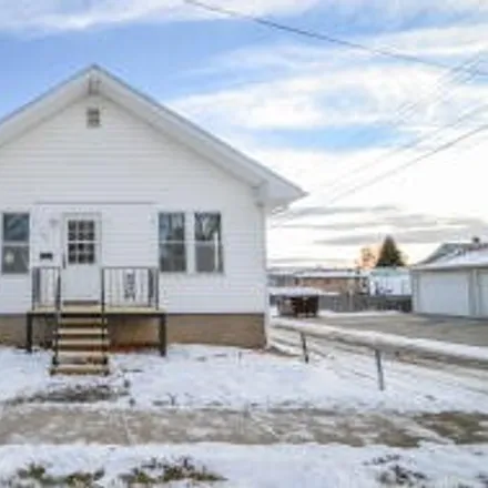 Buy this 3 bed house on 355 2nd Street Southeast in Mandan, ND 58554