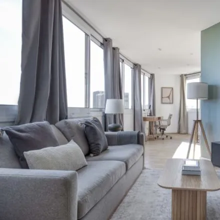 Rent this 4 bed apartment on Avinguda de Sarrià in 84, 86