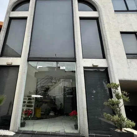 Buy this 3 bed house on Calle José Antonio Villaseñor y Sánchez in 53100 Ciudad Satélite, MEX