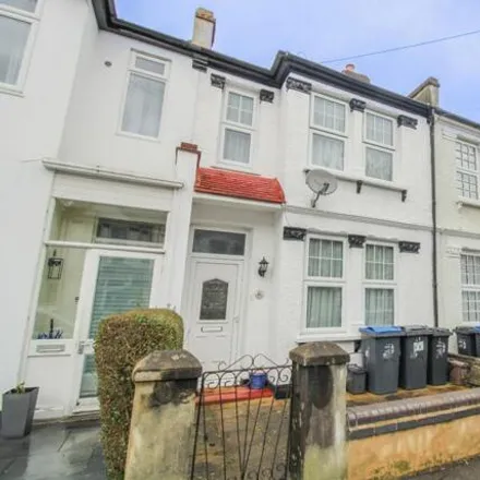 Buy this 3 bed townhouse on Capri Road in London, CR0 6LF