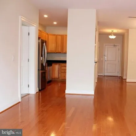 Image 1 - 206 East Middle Lane, Rockville, MD 20850, USA - Condo for rent