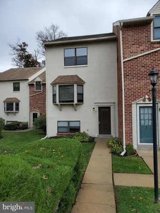 Image 1 - 21 Silver Lake Terrace, Morton, Delaware County, PA 19070, USA - Townhouse for rent