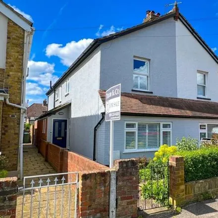 Buy this 3 bed duplex on Dennis Road in Molesey, KT8 9EE