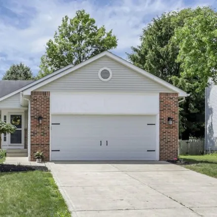 Buy this 3 bed house on 475 Warwick Lane in Pickerington, OH 43147