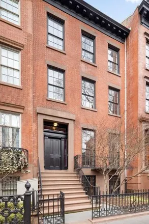 Image 2 - 11 Bank St, New York, 10014 - Townhouse for sale