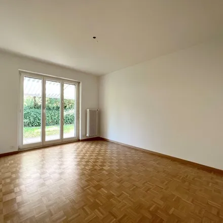 Rent this 8 bed apartment on Scheideggstrasse 70 in 8002 Zurich, Switzerland