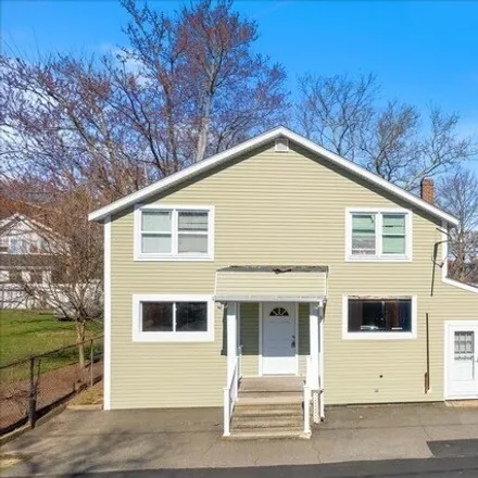 Buy this 3 bed house on 3 Town Beach Road in Knollwood, Old Saybrook