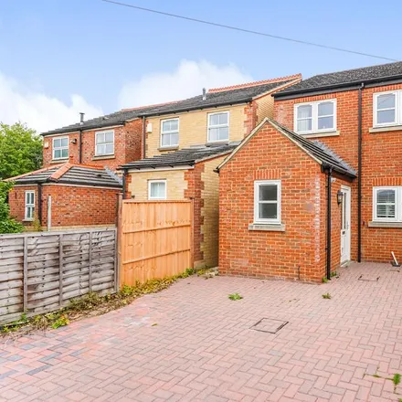 Rent this 3 bed house on 10 Norton Close in Oxford, OX3 7BQ