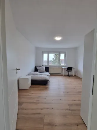 Rent this 3 bed apartment on Helmut-Bräutigam-Straße 52c in 08451 Crimmitschau, Germany