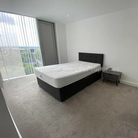 Image 4 - South Tower, Great Jackson Street, Manchester, M15 4AX, United Kingdom - Apartment for rent