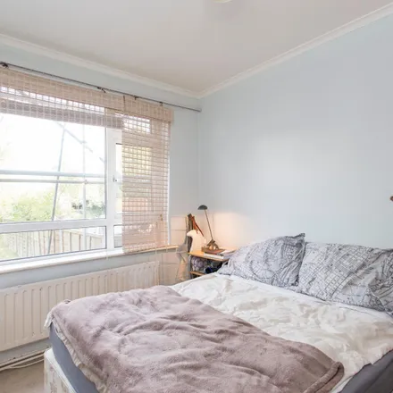 Image 1 - Gay Close, London, NW2 4PR, United Kingdom - Room for rent