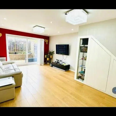 Image 3 - 136 Chichester Road, London, CR0 5NB, United Kingdom - Townhouse for rent