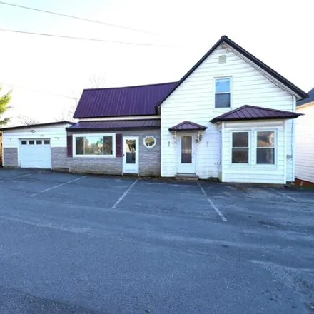 Buy this 3 bed house on 630 East Main Street in Newport, VT 05855