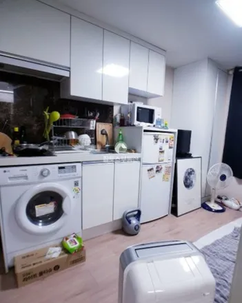 Rent this studio apartment on 서울특별시 강북구 수유동 188-8