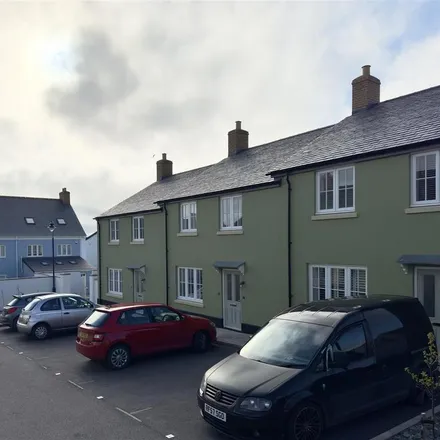 Rent this 3 bed house on Stret Ewyn in St. Columb Minor, TR8 4TF