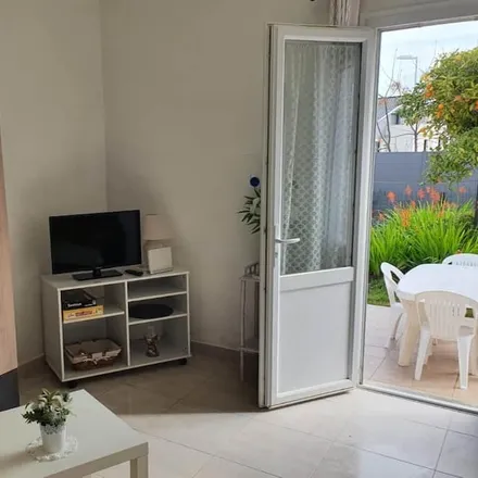 Rent this studio house on sente Pirate in 83230 Bormes-les-Mimosas, France