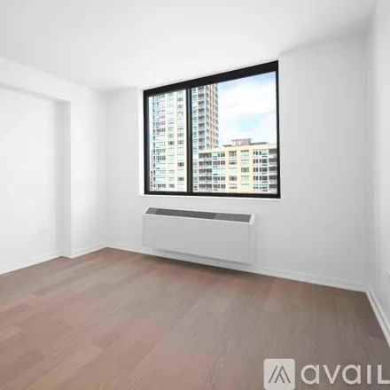 Image 5 - 100 West End Ave, Unit P25E - Apartment for rent