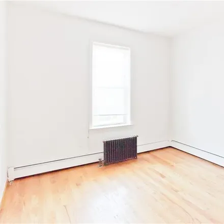 Image 5 - 1855 74th Street, New York, NY 11204, USA - Townhouse for sale