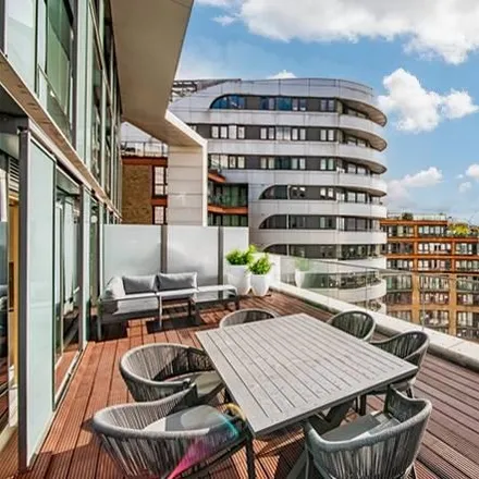Rent this 3 bed apartment on 215-217 Edgware Road in London, W2 1ES