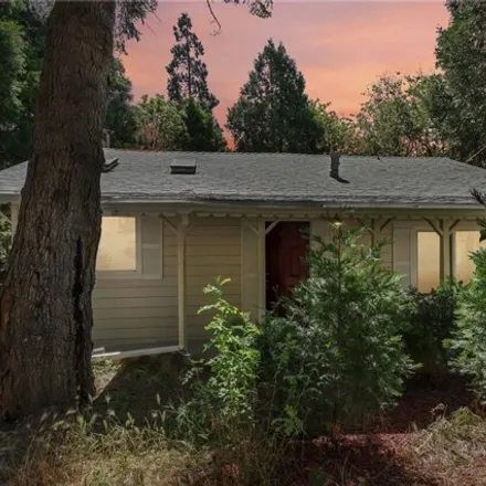 Buy this 4 bed house on 854 Bergschrund Dr in Crestline, California