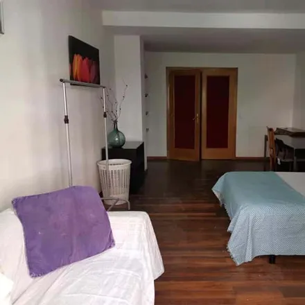 Image 3 - Madrid, Hiber, Calle de Blasco de Garay, 59, 28015 Madrid - Room for rent