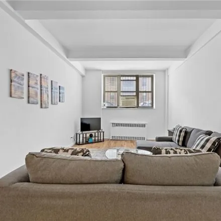 Image 6 - 105-02 67th Drive, New York, NY 11375, USA - Apartment for sale